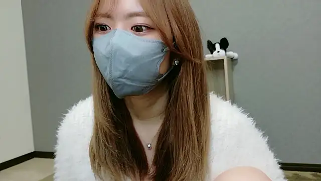 YUA 0425 online show from 05/04/26, 10:11
