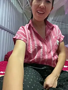 Snapshot of Huonglyna chatting on 06/20/26, 05:10 Huonglyna online show from 06/20/26, 05:10