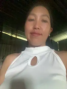 Snapshot of Huonglyna chatting on 07/24/26, 02:09 Huonglyna online show from 07/24/26, 02:09