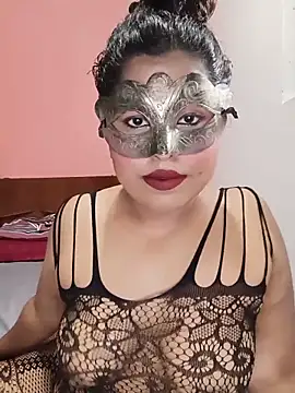Snapshot of Maskedcurves chatting on 06/29/26, 09:04 Maskedcurves online show from 06/29/26, 09:04