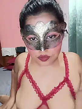 Snapshot of Maskedcurves chatting on 06/30/26, 02:40 Maskedcurves online show from 06/30/26, 02:40
