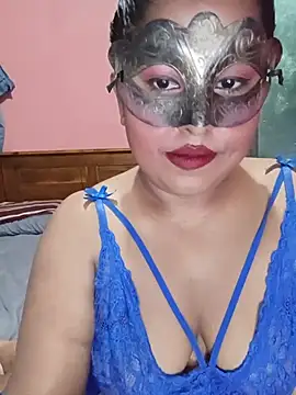 Snapshot of Maskedcurves chatting on 07/12/26, 07:43 Maskedcurves online show from 07/12/26, 07:43