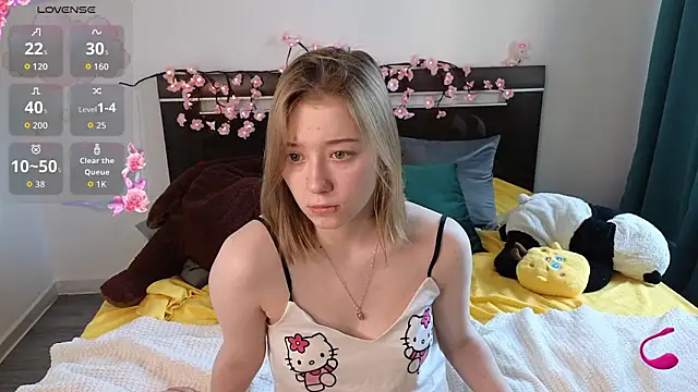 luniera online show from 06/14/26, 03:19