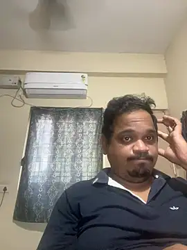 Snapshot of Amit_sa chatting on 05/15/26, 04:30 Amit sa online show from 05/15/26, 04:30