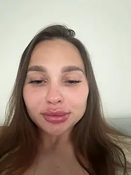 MonikaLoveXx online show from 06/20/26, 01:14
