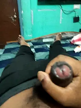 smalldick691333 online show from 04/05/26, 12:35