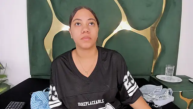 Daphne cuteht online show from 05/27/26, 08:28