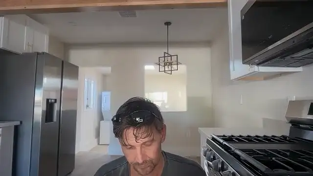 stokeyd44 online show from 04/19/26, 12:33