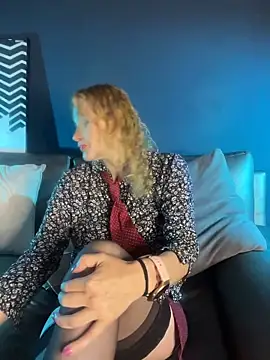 EvangelineLove  online show from 05/04/26, 07:43