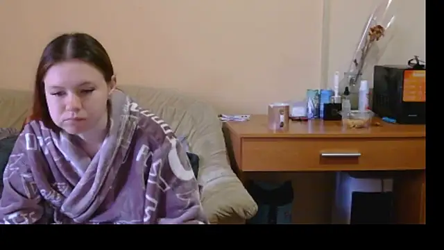 JessicaHolland1 online show from 04/22/26, 12:07