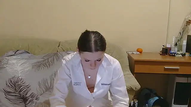 JessicaHolland1 online show from 04/25/26, 07:33