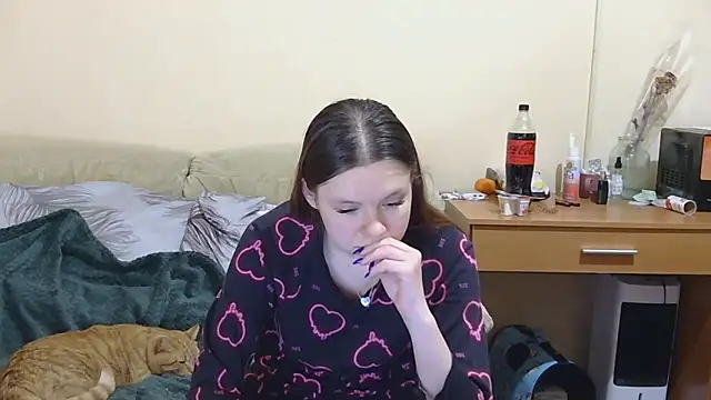 JessicaHolland1 online show from 04/27/26, 06:17