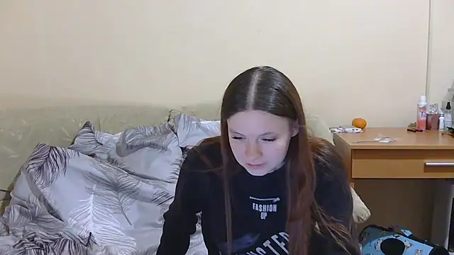 JessicaHolland1 online show from 04/28/26, 06:13