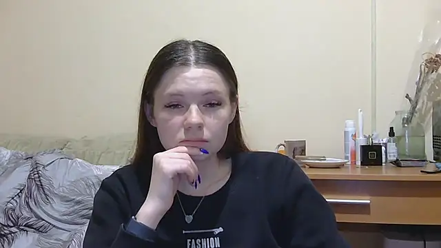 JessicaHolland1 online show from 04/29/26, 07:53