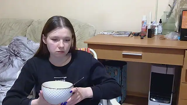 JessicaHolland1 online show from 05/01/26, 08:35