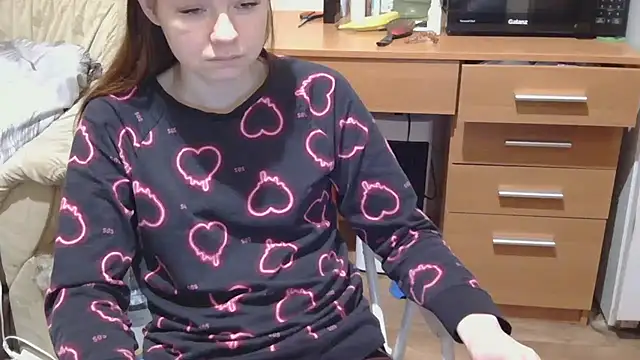 JessicaHolland1 online show from 05/03/26, 07:20