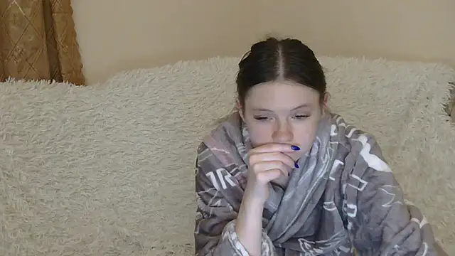 JessicaHolland1 online show from 05/08/26, 06:57
