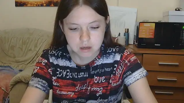 Snapshot of JessicaHolland1 chatting on 06/11/26, 06:50 JessicaHolland1 online show from 06/11/26, 06:50