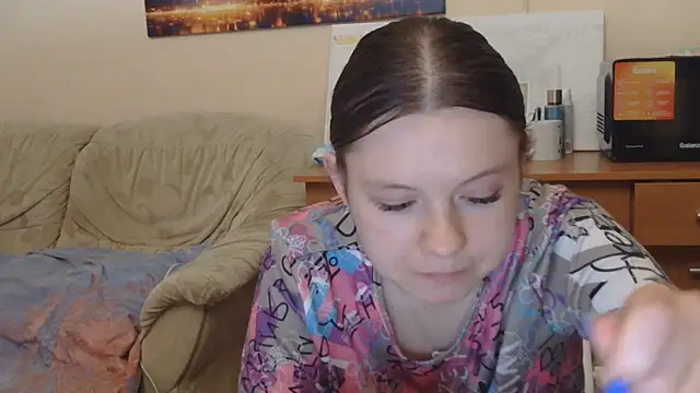 Snapshot of JessicaHolland1 chatting on 06/14/26, 05:37 JessicaHolland1 online show from 06/14/26, 05:37