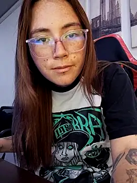 cute mara online show from 04/17/26, 05:05