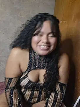 Curlysexy22 online show from 06/07/26, 10:24