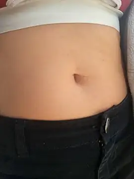 Snapshot of VALERY-94 chatting on 07/05/26, 12:12 VALERY-94 online show from 07/05/26, 12:12