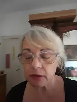 MatureElegantWidow online show from 07/22/26, 07:49