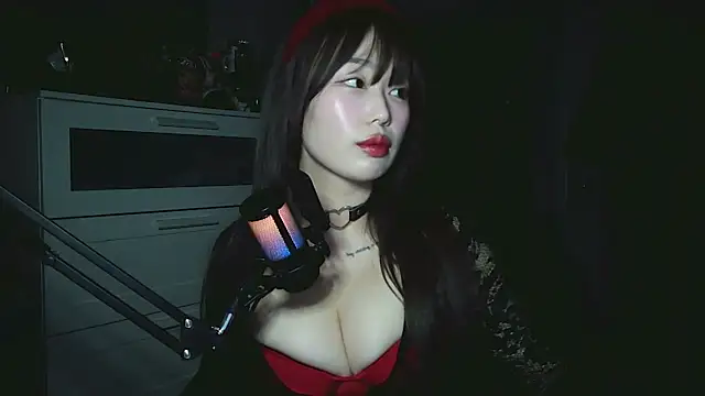 Snapshot of obeycarrienoona chatting on 05/01/26, 01:43 obeycarrienoona online show from 05/01/26, 01:43