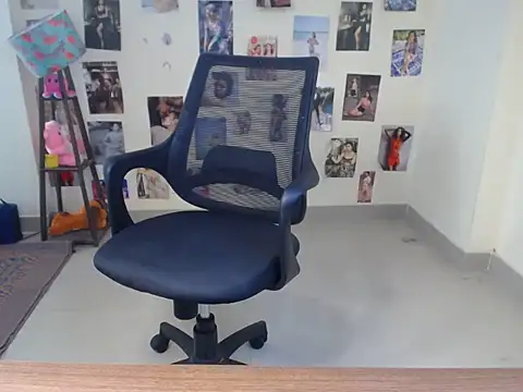 Kinky babyy online show from 06/30/26, 04:46