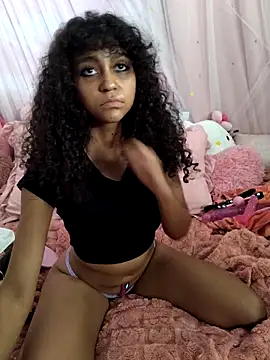 Snapshot of mia_hart chatting on 06/19/26, 03:11 mia hart online show from 06/19/26, 03:11