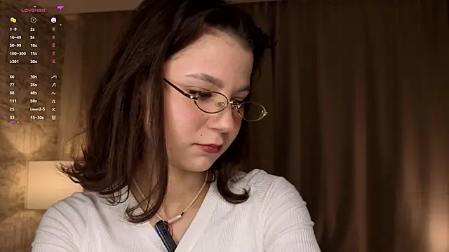 Snapshot of SheliaBinkley chatting on 06/14/26, 06:43 SheliaBinkley online show from 06/14/26, 06:43