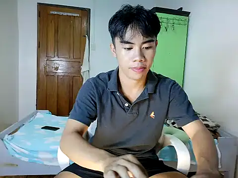 Snapshot of valerio_fernan chatting on 07/19/26, 12:20 valerio fernan online show from 07/19/26, 12:20