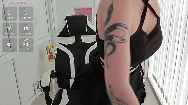 NightLeaf online show from 05/11/26, 01:17