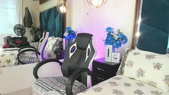 AprilMiiller online show from 05/04/26, 02:02