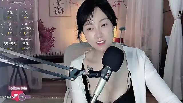 noomi-1111 online show from 05/17/26, 02:13