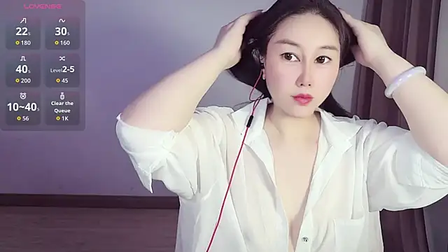 Snapshot of Eva-000 chatting on 06/19/26, 10:46 Eva-000 online show from 06/19/26, 10:46