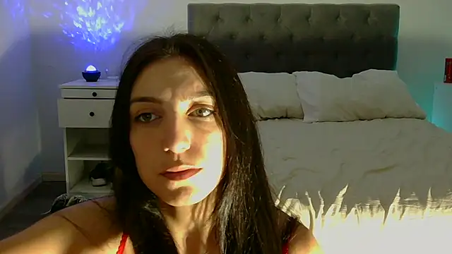 petitebelu online show from 05/04/26, 11:45