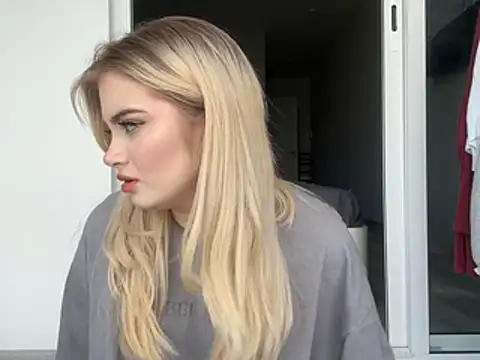 Snapshot of kirtova_ chatting on 06/01/26, 11:56 kirtova online show from 06/01/26, 11:56