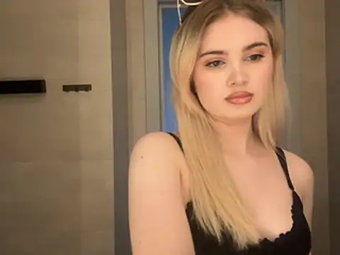 Snapshot of kirtova_ chatting on 06/20/26, 01:14 kirtova online show from 06/20/26, 01:14