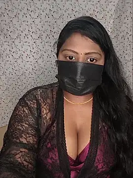 Romantic Woman online show from 06/06/26, 07:07