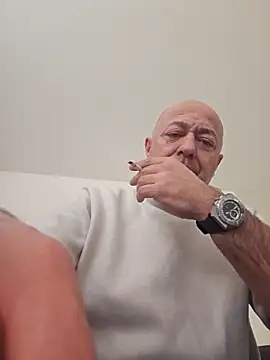 Snapshot of drbobo1 chatting on 04/12/26, 10:31 drbobo1 online show from 04/12/26, 10:31