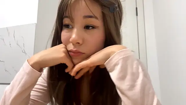 fengxicolombia online show from 04/04/26, 05:10