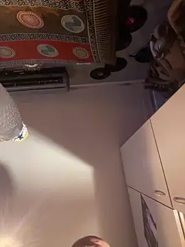 tubeton online show from 04/22/26, 11:17