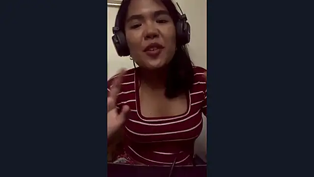 Snapshot of JewellKautzer chatting on 04/06/26, 05:41 JewellKautzer online show from 04/06/26, 05:41