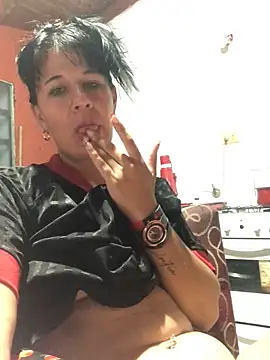 Laacoluu online show from 04/13/26, 04:40