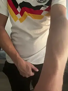 YorSexboy777 online show from 04/06/26, 02:40