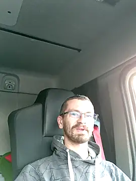 jozsi1995 online show from 04/10/26, 05:34