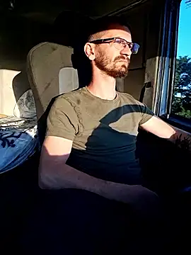 jozsi1995 online show from 05/22/26, 03:35