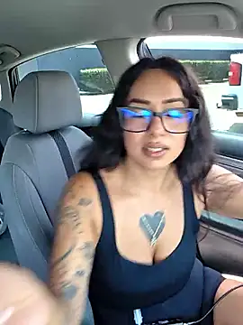 Controllercutie online show from 05/24/26, 05:51