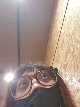 Snapshot of vivi_panda chatting on 05/14/26, 06:31 vivi panda online show from 05/14/26, 06:31